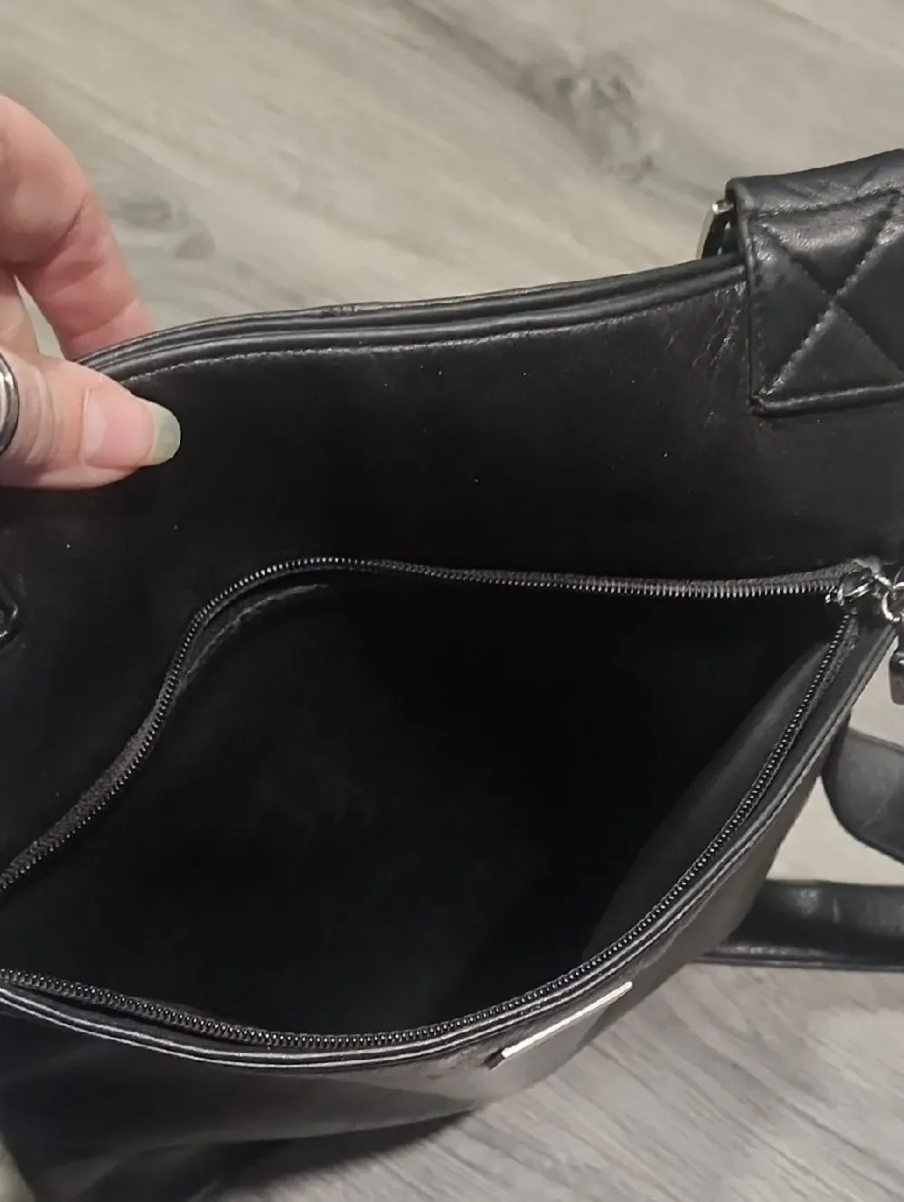 Leather Black Supple North/South Vtg Perlina Crossbody Bag